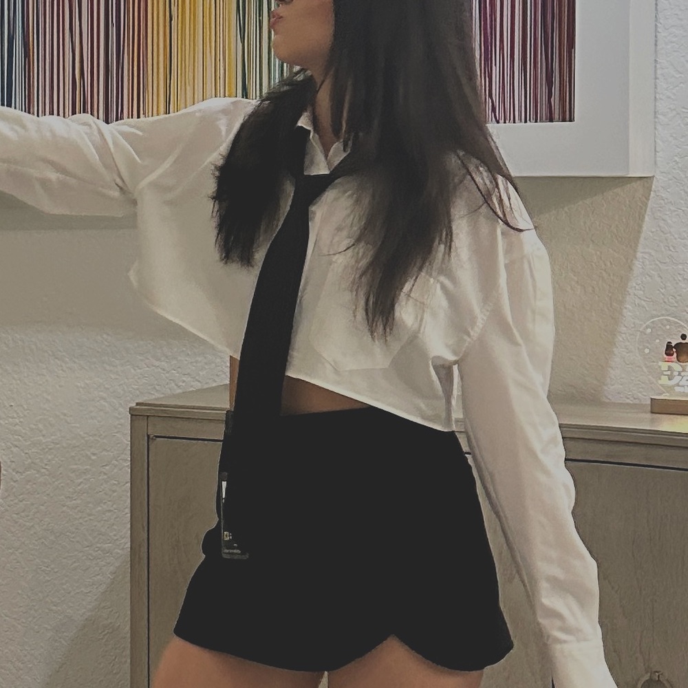 Meet your Posher, Dilara